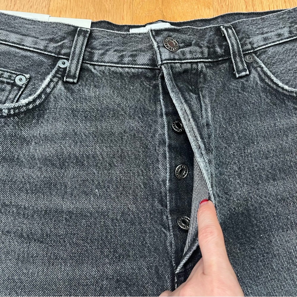 Agolde Dee Grey Jean Short Moxy - Picture 9 of 13